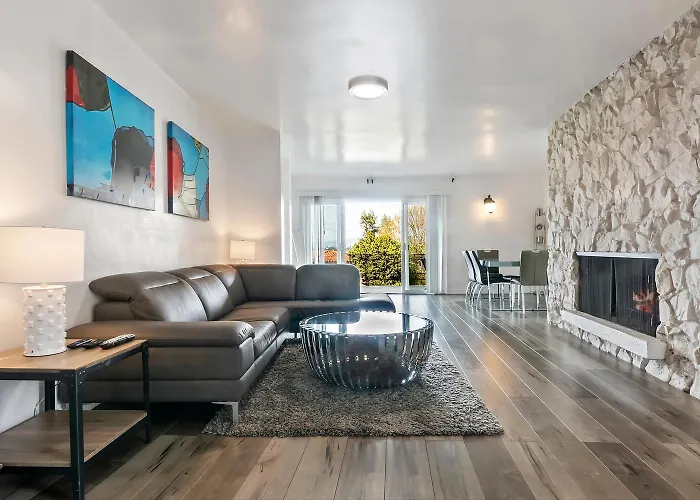 4 Bedroom And 3 Bath Home Close To Universal Studio And Hollywood