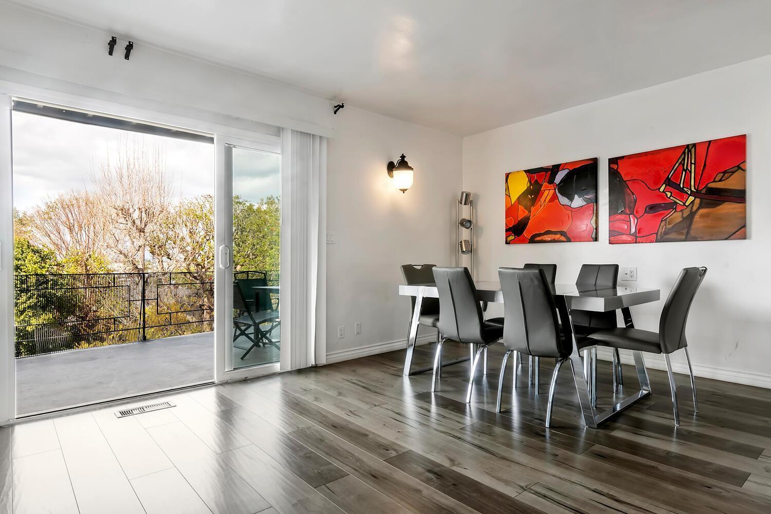 4 Bedroom And 3 Bath Close To Universal And Hollywood Holiday home Los Angeles